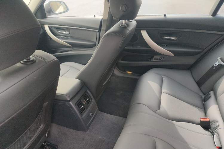 Used BMW 3 Series 2015 320Li Luxury Edition Fashion Model
