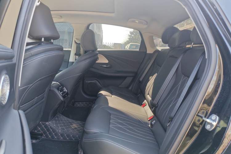 Used Chery Arrizo 8 2023 High-Performance Edition 2.0T DCT Powerfully Equipped