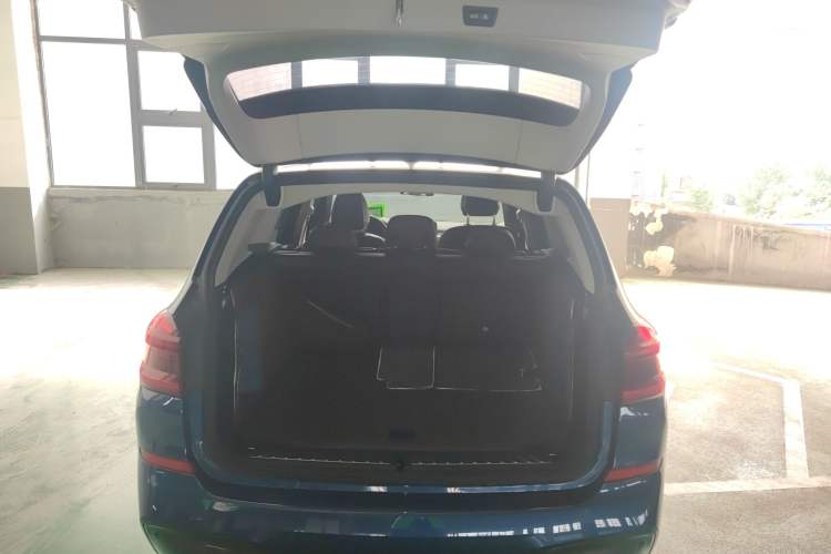 Used BMW X3 2018 xDrive25i M Sport Package China VI Trunk