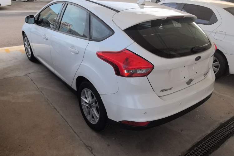 Used Ford Focus 2017 Hatchback EcoBoost 125 Automatic - Ultra-Powerful Style Edition with Smart Drive Features