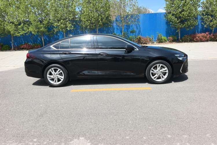 Used Buick Regal 2024 25T Deluxe Edition Exterior 2