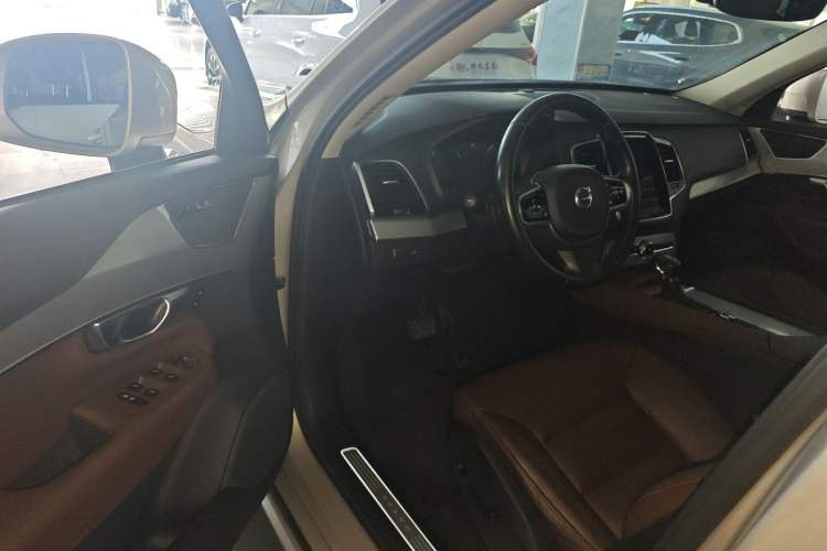 Used Volvo XC90 2018 T6 Zhiyi Edition 7-Seater
