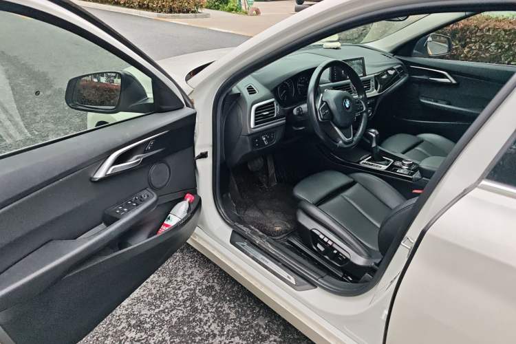 Used BMW 1 Series 2018 Facelifted 118i Design Package Edition