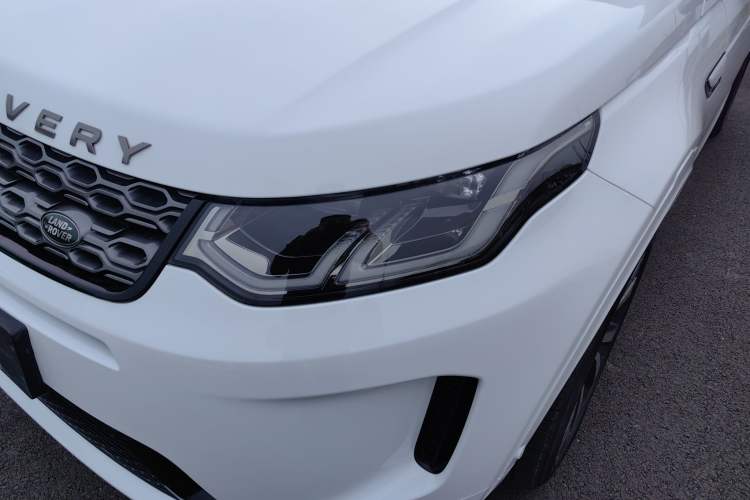 Used Land Rover Discovery Sport 2020 249 PS R-Dynamic Performance Tech Edition 7 Seats Left Front Headlight