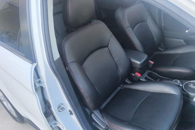 Used Mitsubishi ASX 2015 2.0L CVT Four-Wheel Drive Premium Edition