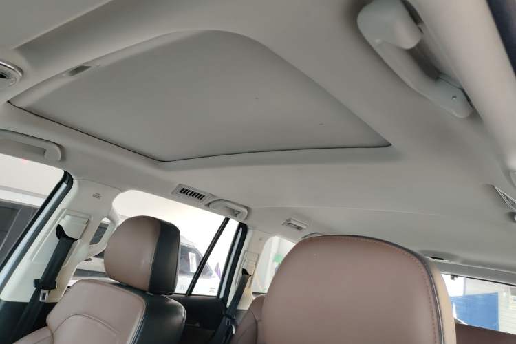 Used Haval H9 2017 2.0T Gasoline 4x4 Luxury 7-Seater