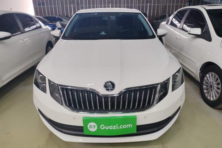 Used Skoda Octavia 2019 1.5L Automatic SmartDrive Comfort Edition China VI Standard