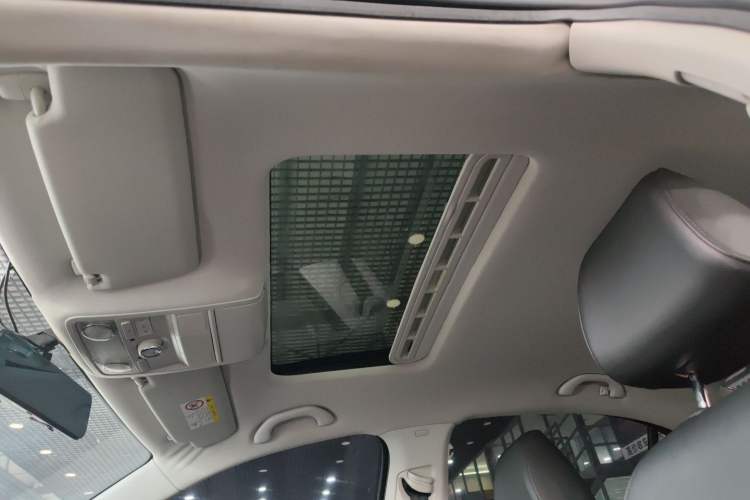 Used Volkswagen Sagitar 2018 1.6L Automatic Comfort Model Headliner