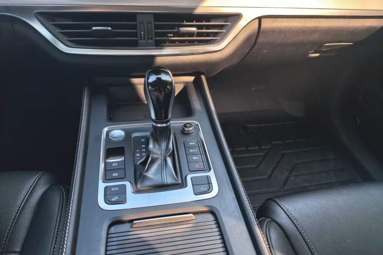 Used BYD Tang 2018 2.0T Automatic Smart Connect Prestige 7-Seater China V Standard