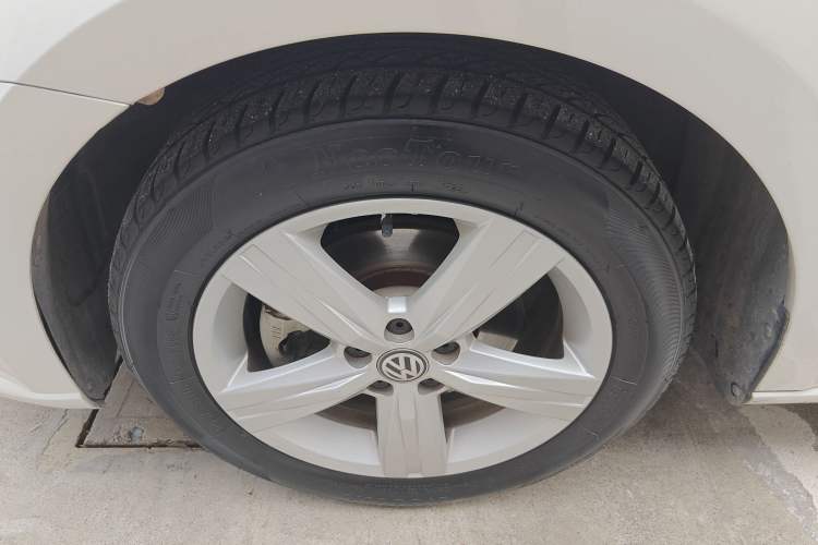 Used Volkswagen Lavida 2017 1.6L Automatic Fashion Edition
