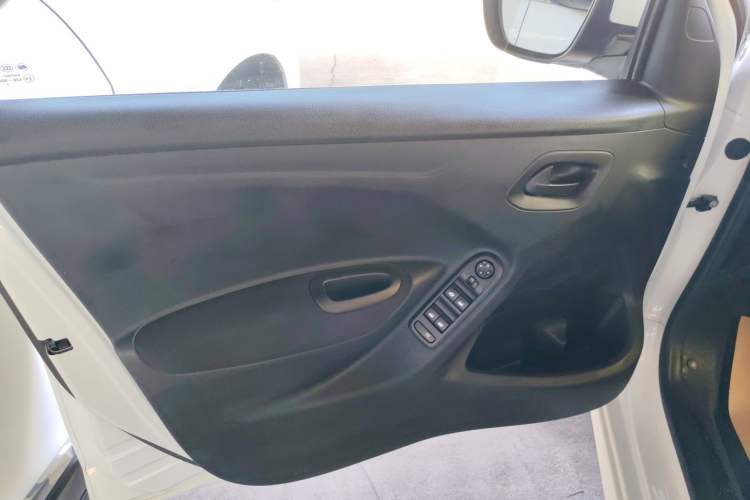 Used Peugeot 301 2016 1.6L Manual Comfort Edition
