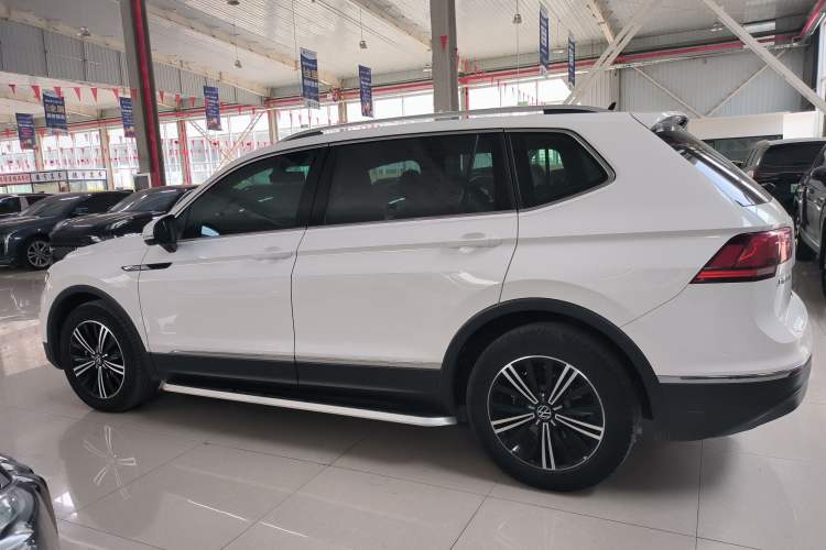 Used Volkswagen Tiguan L 2021 330TSI Automatic Two-Wheel Drive Smart Edition