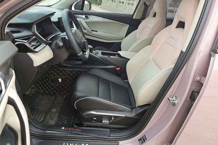 Used Lynk & Co 06 2021 1.5T Shero Pink Special Edition Left Front Seat