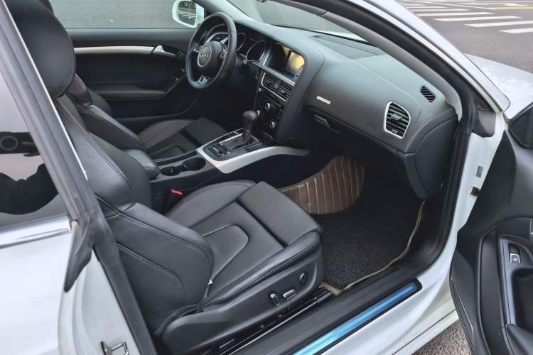 Used Audi A5 2013 Coupe 40 TFSI
