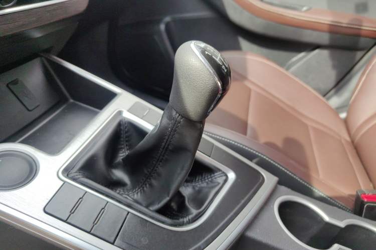 Used FORTHING T5 2022 Grand Edition 1.6L Manual Dream-Chasing Five-Seat Model
