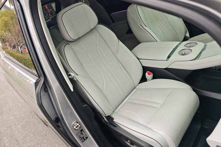 Used XPeng X9 2024 610 Long-Range Pro