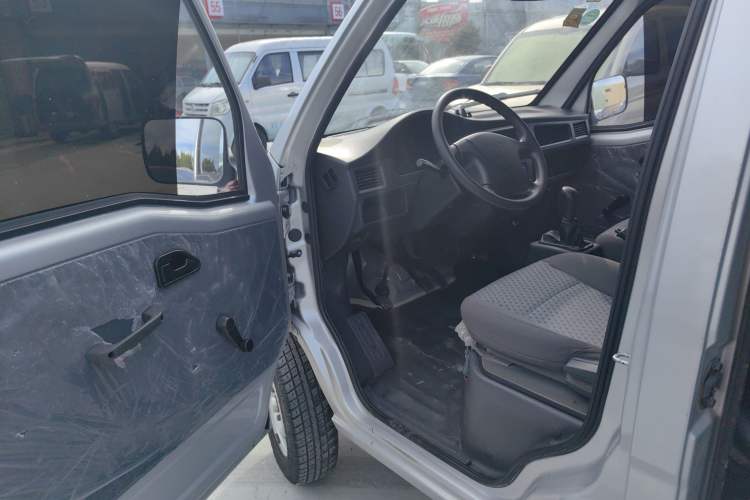 Used Wuling Zhiguang 2020 1.2L Practical Model China VI LSI
