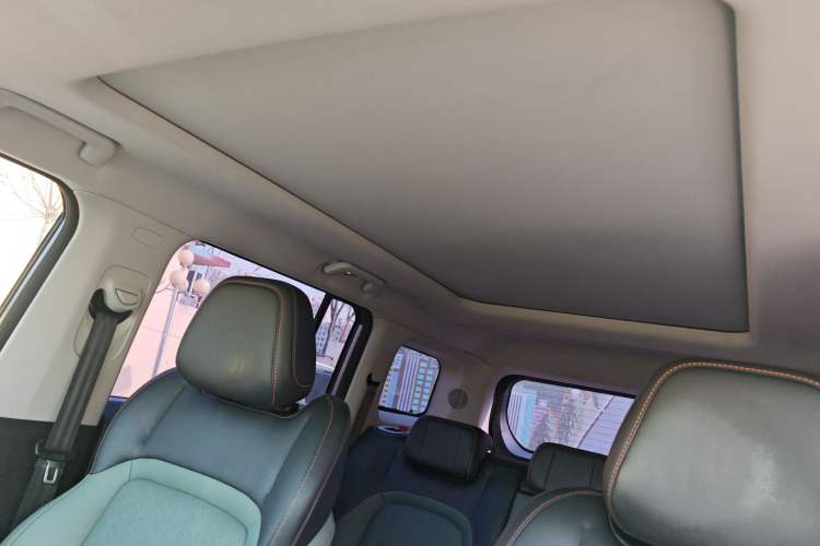 Used iCAR 03 2024 501km Two-Wheel Drive Long-Range Version Headliner