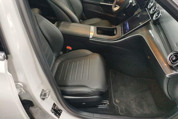 Used Mercedes-Benz C-Class 2024 Second Facelift C 260 L Sport Edition Interior 4