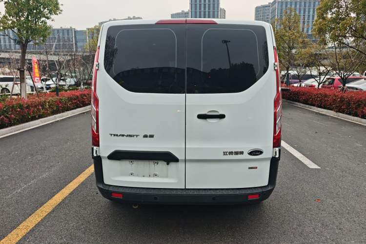 Used Ford Transit 2019 2.0T Diesel Multi-Purpose Commercial Vehicle Short Wheelbase Low Roof 6-Seater China VI Standard Rear