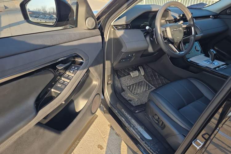 Used Land Rover Range Rover Evoque New Energy 2022 Aurora L P300e Plug-in Hybrid Electric Version