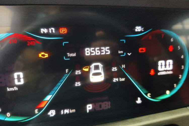 Used CHANGAN CS35PLUS 2021 Blue Whale NE 1.4T DCT Luxury Model Odometer Close Up