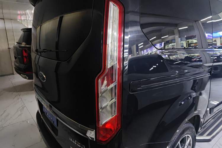 Used Ford Tourneo Custom 2017 2.0T Automatic Business Class Version