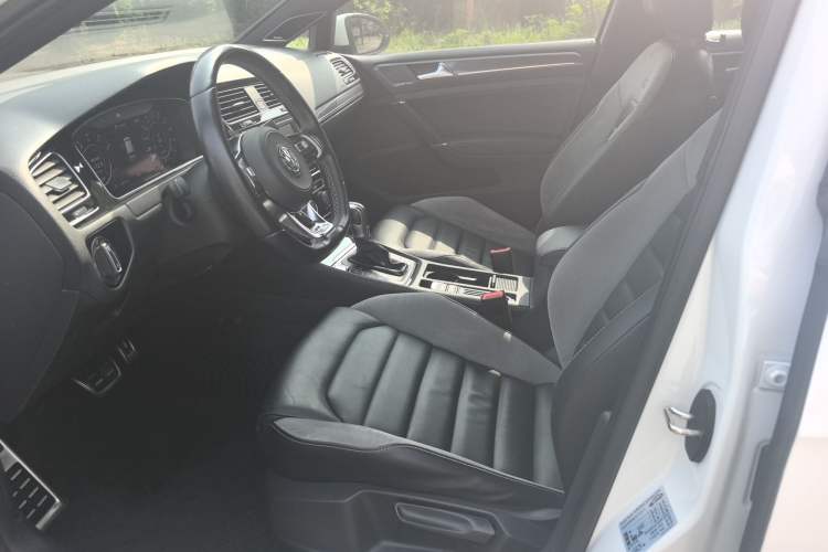 Used Volkswagen Golf 2018 280TSI Automatic R-Line Model Left Front Seat