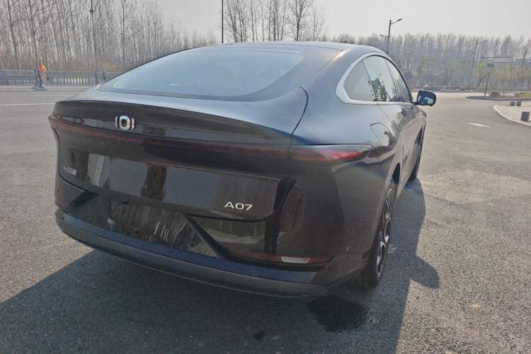 Used CHANGAN NEVO A07 2025 Blue Whale Range-Extending Version 230 Flagship Model Exterior 3