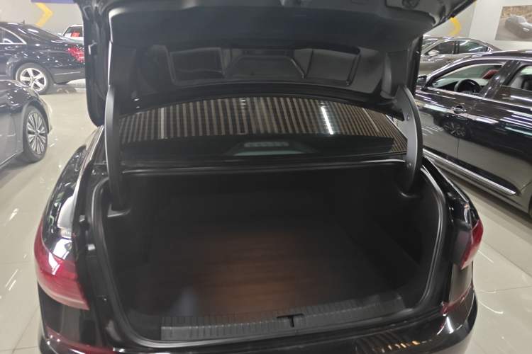 Used Volkswagen Passat 2022 330TSI Starry Luxury Edition Exterior 5