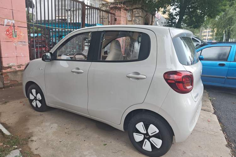 Used Wuling Hongguang MINIEV 2025 Four-Door Version Advanced Edition