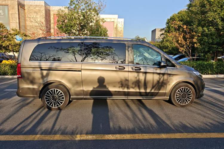 Used Mercedes-Benz V-Class 2017 V 260 L Prestige Extended Edition