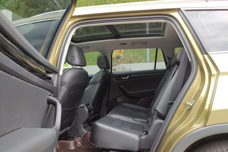 Used Skoda Kodiaq 2017 TSI330 7-Seater Two-Wheel-Drive Luxury Edition
