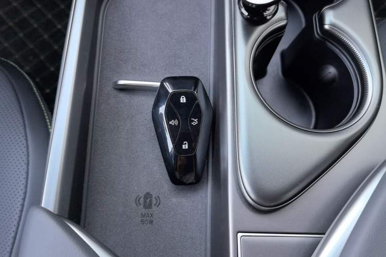 Used ARCFOX Alpha T5 2026 Model Pure Electric 560 Intelligent Enjoyment Version