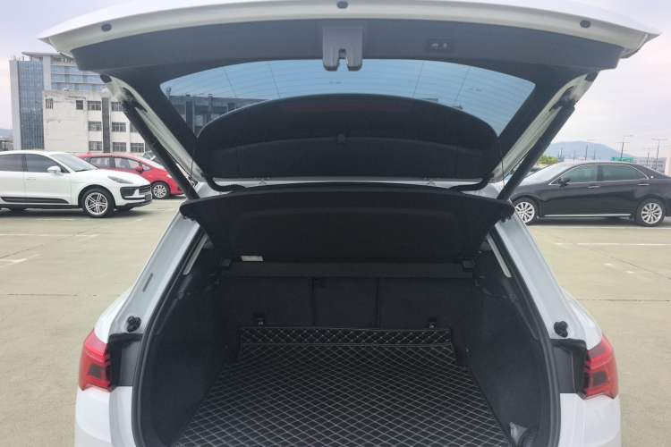 Used Audi Q3 2020 35 TFSI Fashion Dynamic Model Trunk