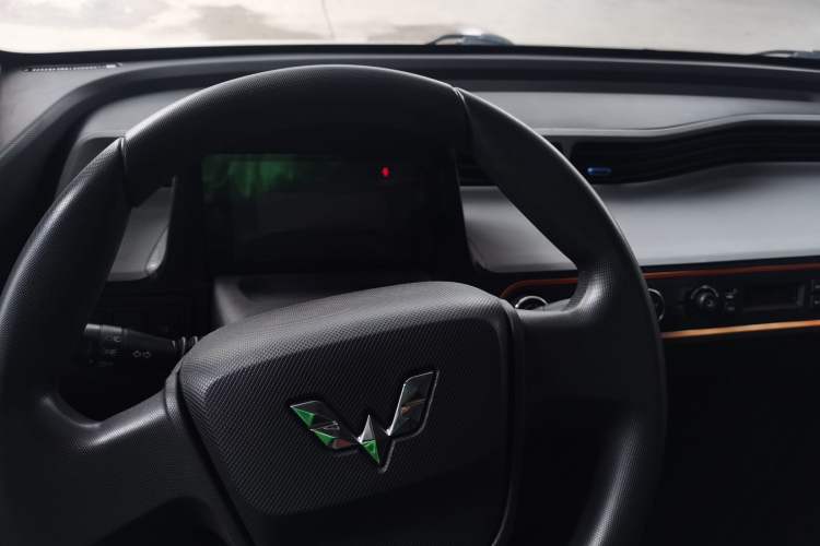 Used Wuling Hongguang MINIEV 2022 Easy Version Lithium Iron Phosphate