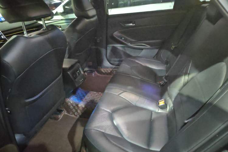 Used Toyota Avalon 2021 2.5L Luxury Edition Interior 3