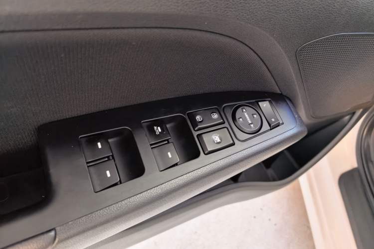 Used Hyundai Elantra (6th Generation / Lingdong) 2018 1.4T Dual-Clutch Xuan Dong · Dynamic Edition Interior 4