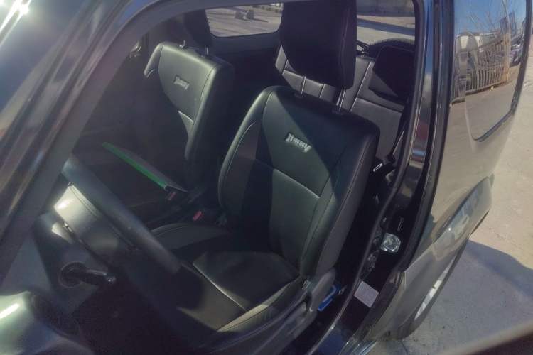 Used Suzuki Jimny 2012 1.3 AT Mode3 Navigation Edition
