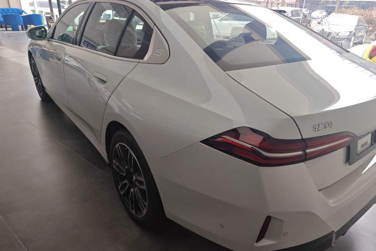 Used BMW 5 Series 2026 530Li Leading M Sport Package