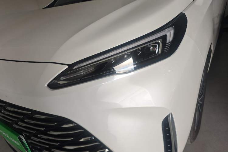 Used Buick GL8 New Energy 2025 Lushang First-Drive Edition 7-Seater Left Front Headlight