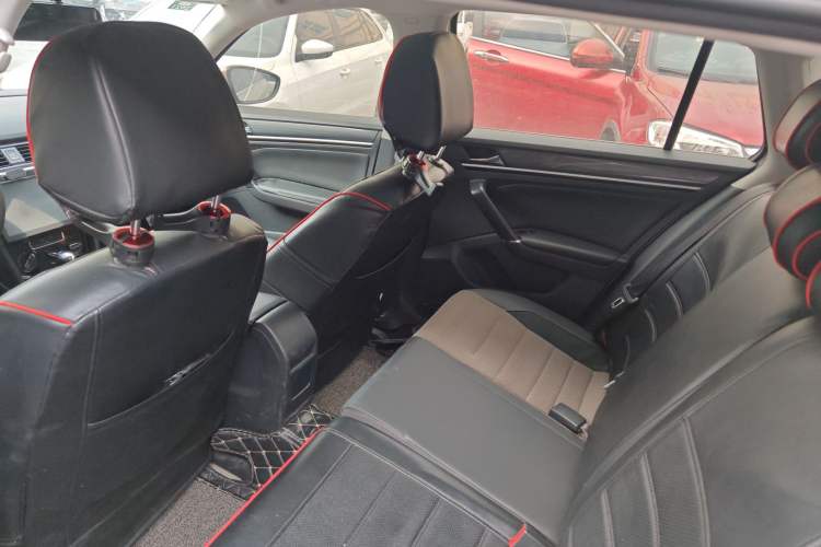 Used Volkswagen C-TREK 2018 230TSI DSG Comfort Model Interior 4