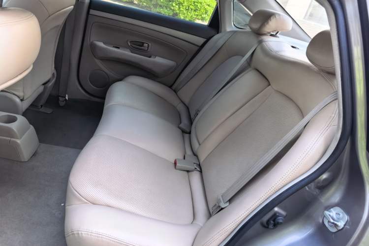 Used Nissan Sylphy 2016 Classic 1.6XE Manual Leading Edition Left Rear Seat