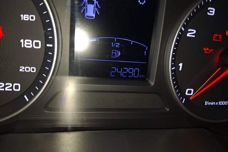 Used MG ZS 2019 1.5L Manual 65-inch Giant-Sized Sunroof Global Edition China VI Standard
