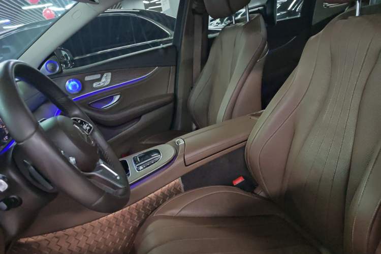 Used Mercedes-Benz E-Class 2020 Restyled E 300 L Exclusive Edition Interior 6