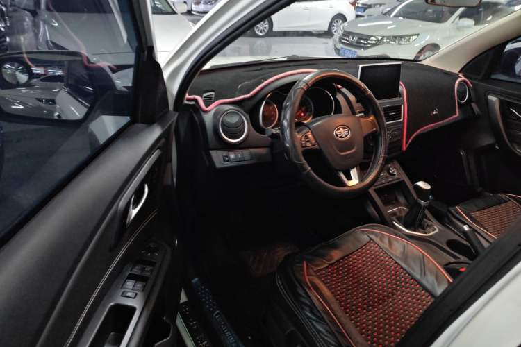 Used Bestune X40 2017 1.6L Manual Luxury Edition Driver Seat