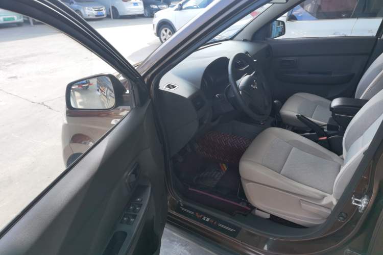 Used Wuling Hongguang 2014 1.5L S Standard Version