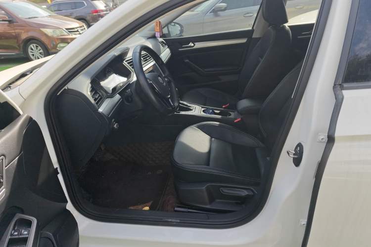 Used Volkswagen Lamando 2021 230TSI DSG Fashion Edition Interior 1