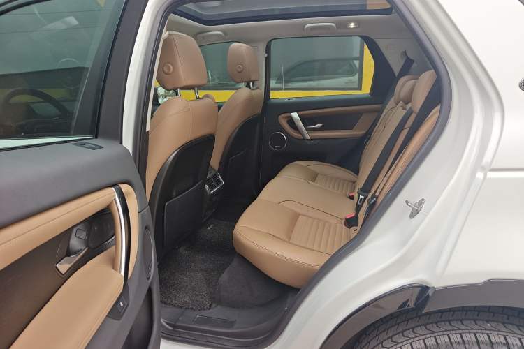 Used Land Rover Discovery Sport 2025 249 PS Explorer Special Edition Interior 1