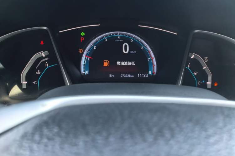 Used Honda Civic 2019 220TURBO CVT Dynamic Edition China VI Odometer Close Up
